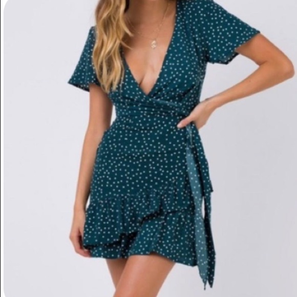 Princess Polly Dresses & Skirts - Princess Polly oh Polly green and white polka dot wrap dress